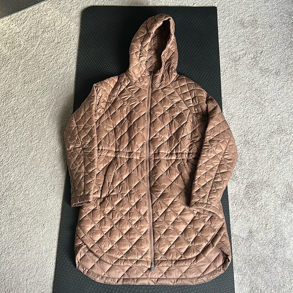 Athleta Whisper Featherless Coat